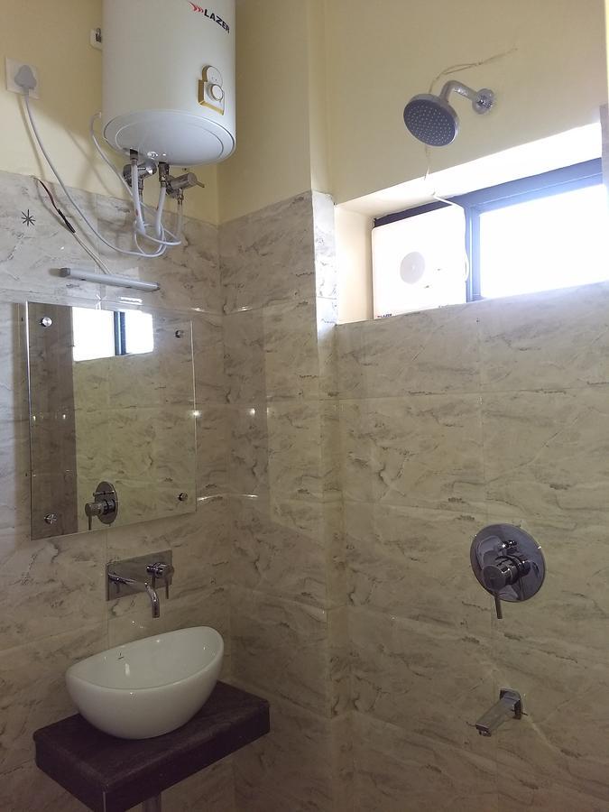 Hotel Reyansh Tanakpur Экстерьер фото