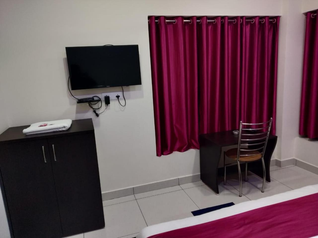 Hotel Reyansh Tanakpur Экстерьер фото