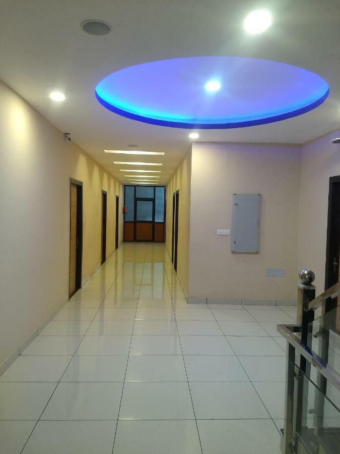 Hotel Reyansh Tanakpur Экстерьер фото