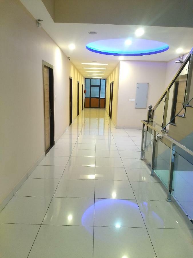 Hotel Reyansh Tanakpur Экстерьер фото